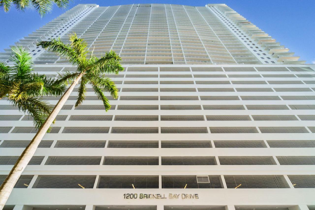 The Club At Brickell Bay Luxury Suites Miami Exterior photo