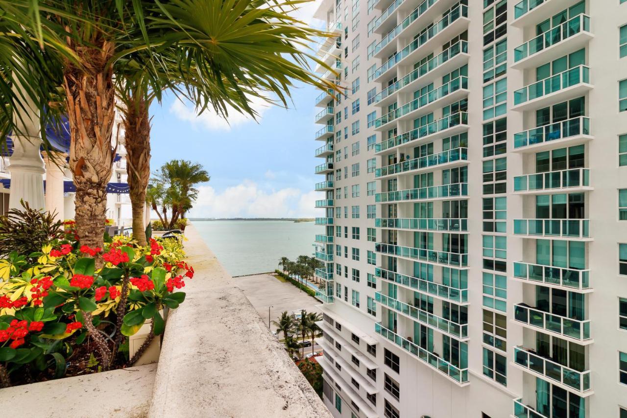 The Club At Brickell Bay Luxury Suites Miami Exterior photo